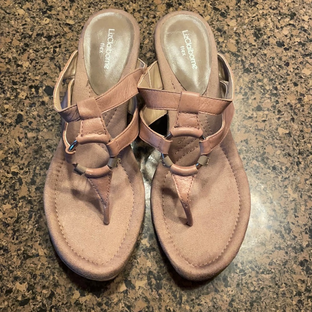 Liz Claiborne flex Sandal size 9 1/2 - Picture 2 of 8